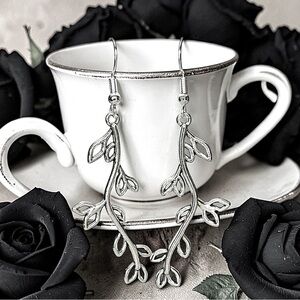 5 for $25💫Long Silver Branch Dangles